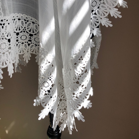 White off shoulder blouse - Picture 3 of 4